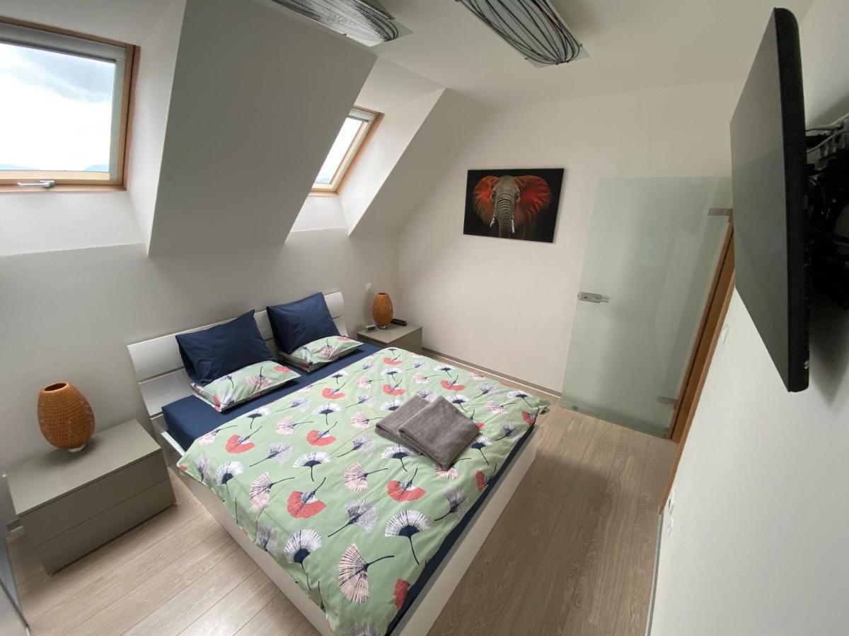 Apartman Zajko Liptovský Mikuláš Exteriör bild
