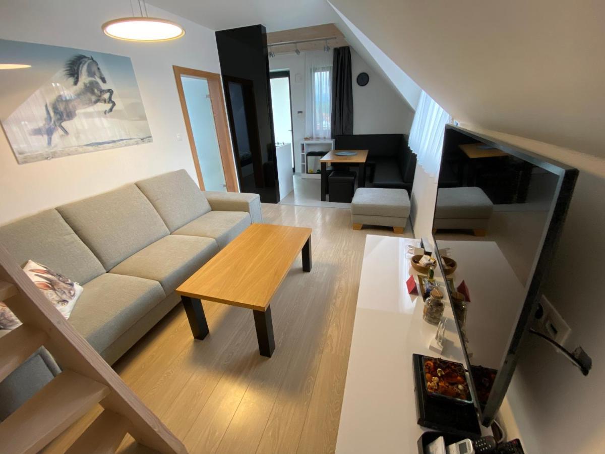 Apartman Zajko Liptovský Mikuláš Exteriör bild